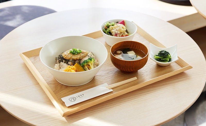 Breakfast at Karakusa Chaya