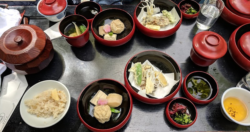 Dinner at Izusen
